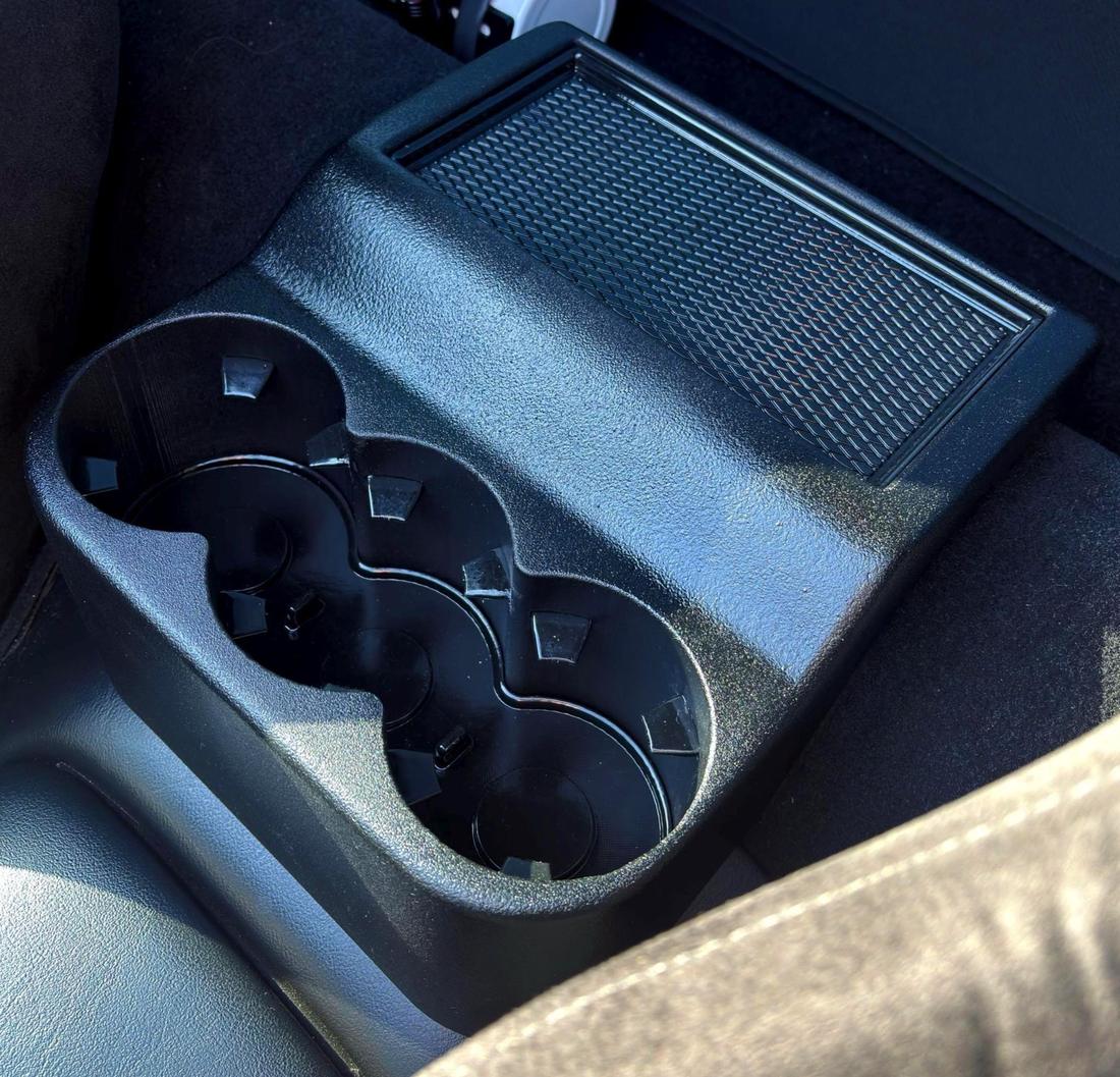C5 Cupholder & Storage