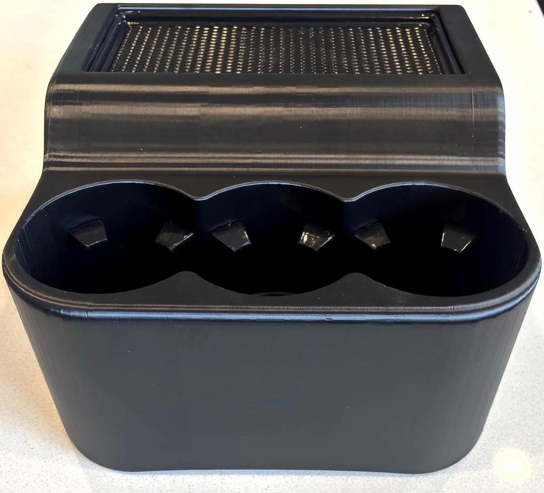 Unfinished C5 cupholder, front
