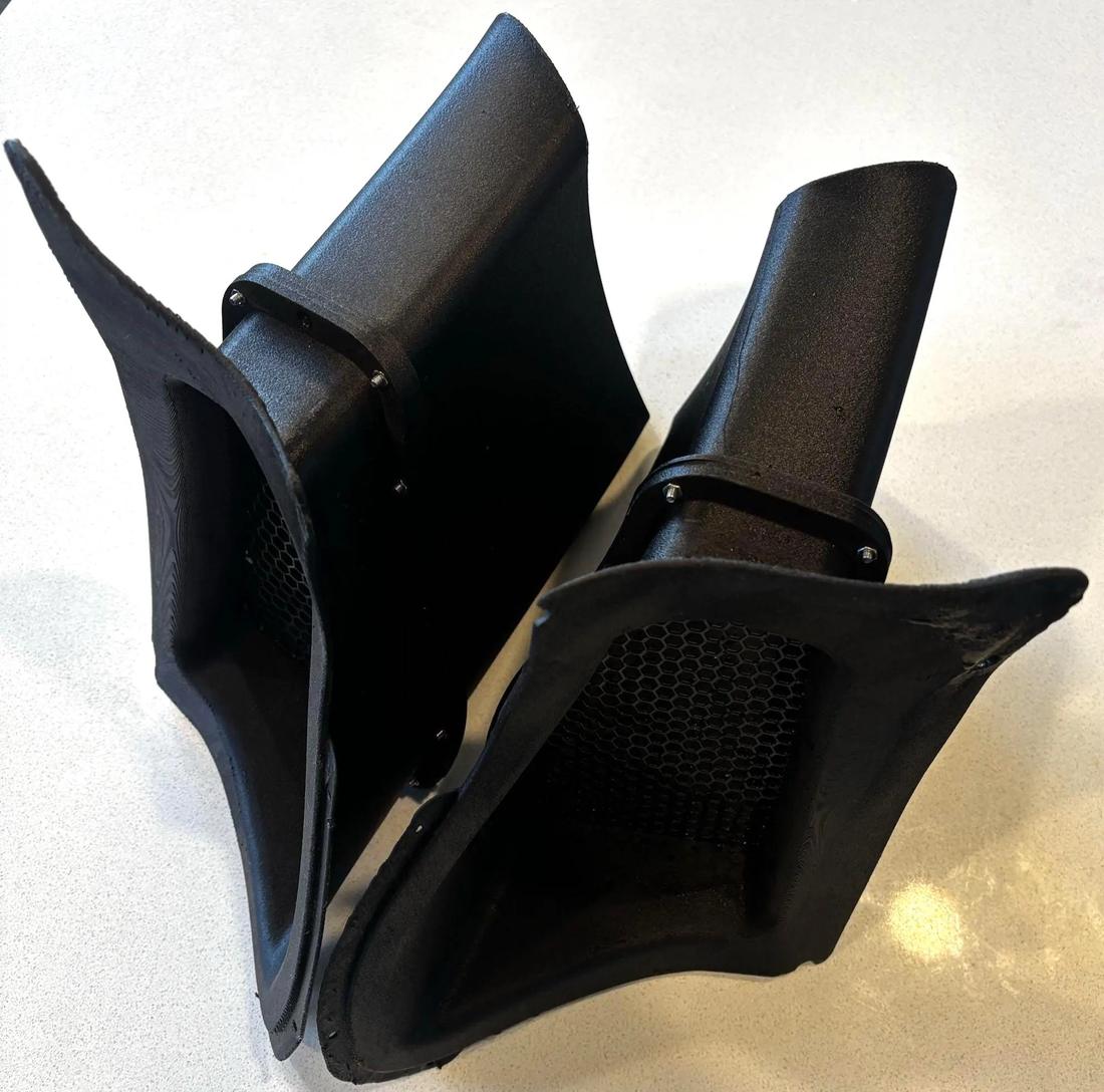 PAHT-CF duct pair, angled